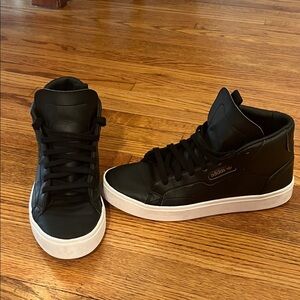 Adidas Women’s  Black Mid-Top Sneakers